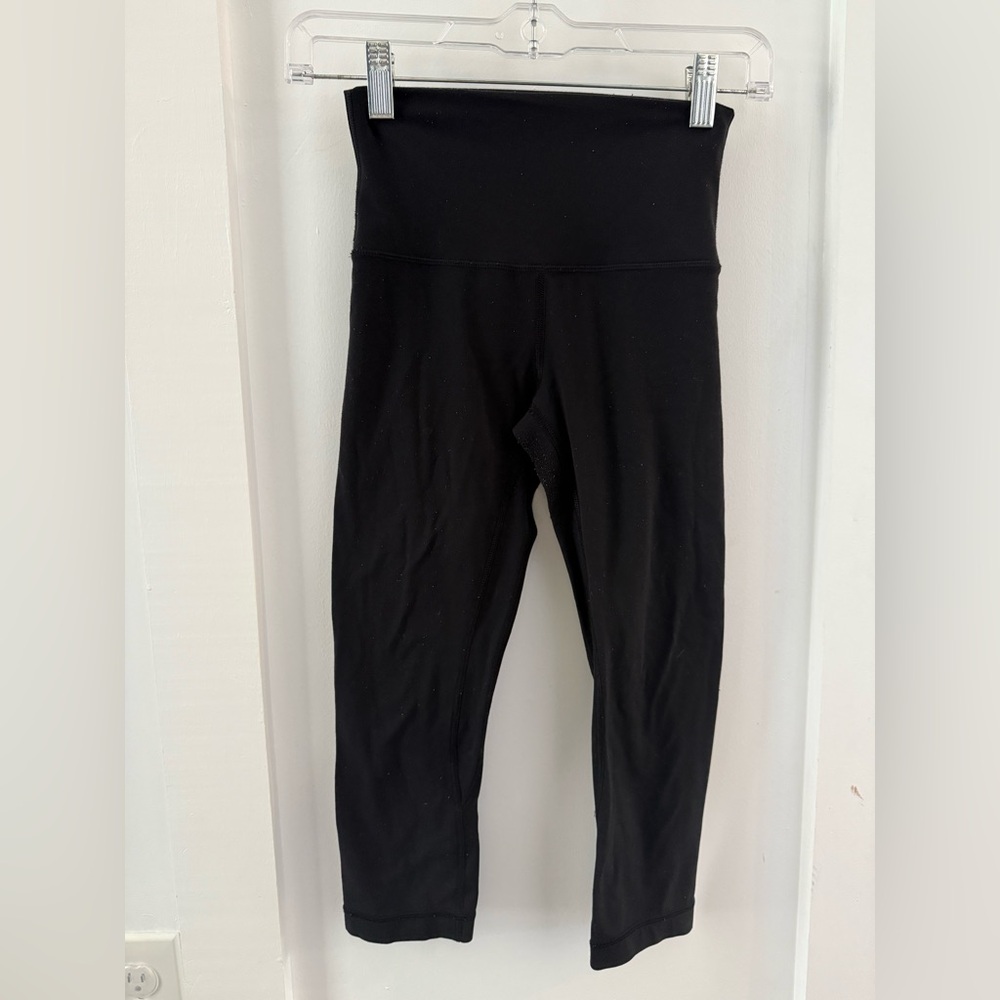 Lululemon Athletica Black High-Waisted crop Leggings size 0